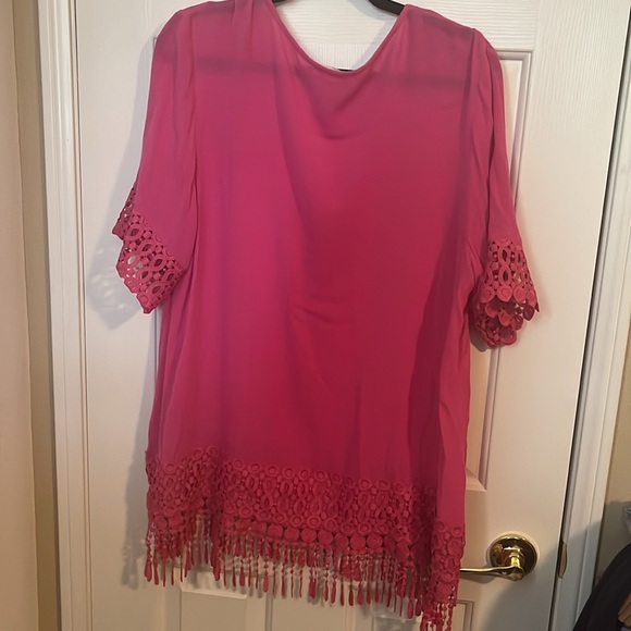 Beautiful Pink top - Picture 5 of 6